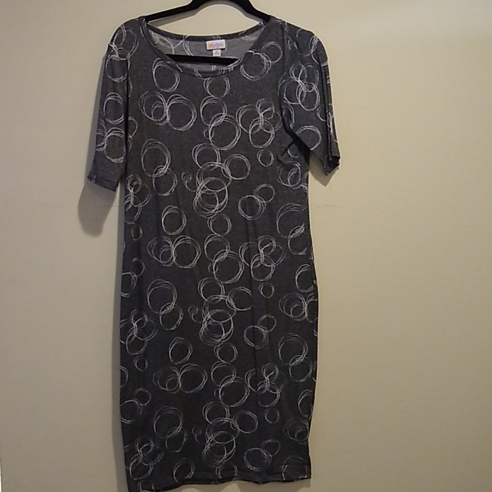 3/20 LuLaRoe Julia Dress